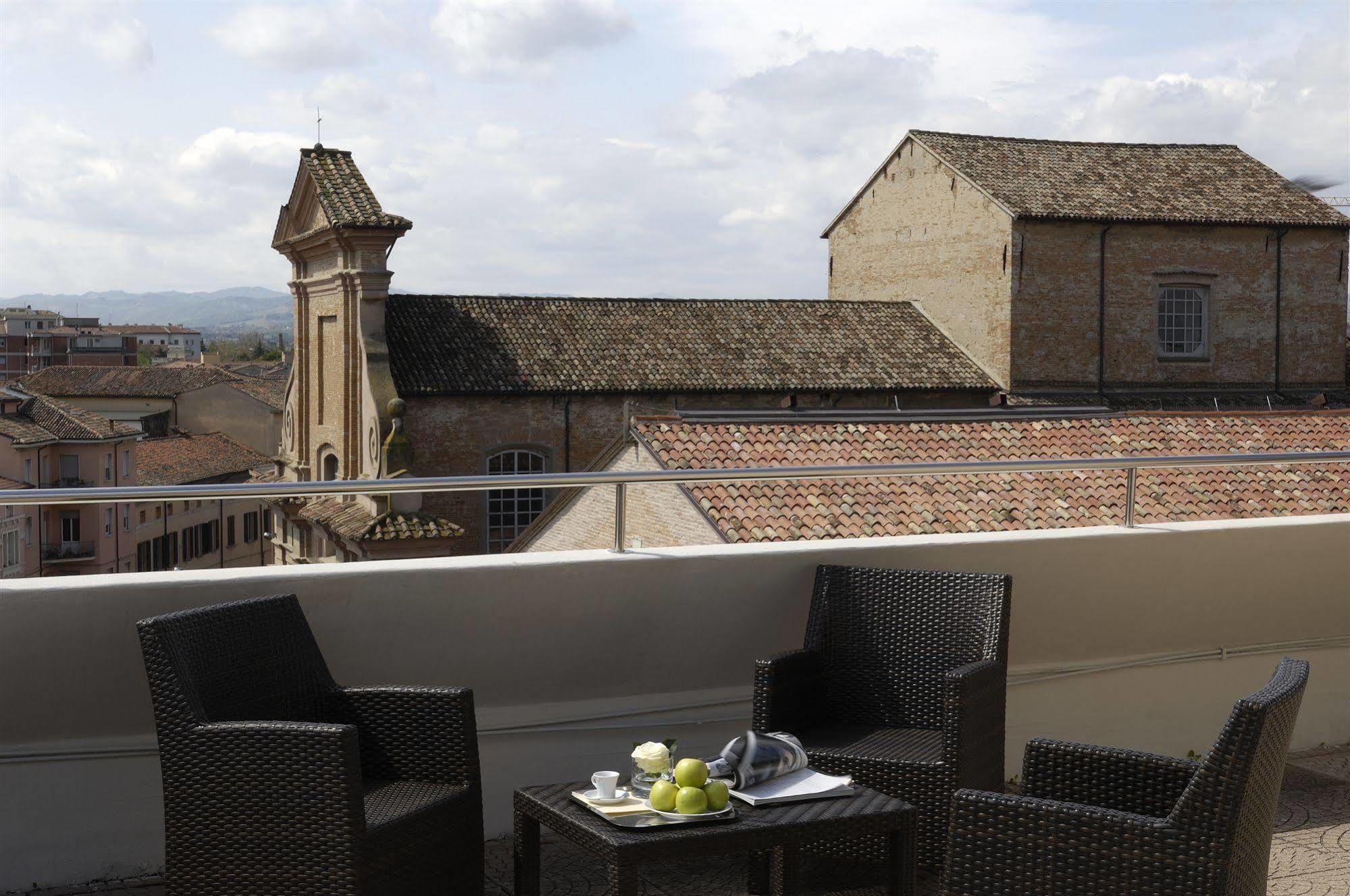 Hotel Masini Forli Exterior photo